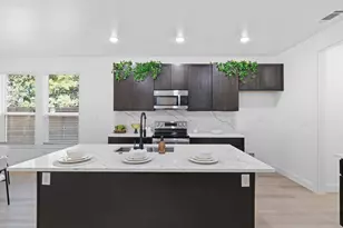 3037 Valentine St, Dallas, TX 75215 - Photo 13
