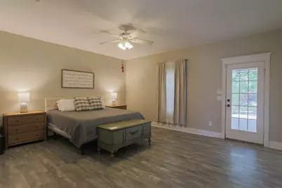 310 Glen Rose Avenue, Cleburne, TX 76033 - Photo 11