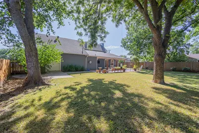 310 Glen Rose Avenue, Cleburne, TX 76033 - Photo 23