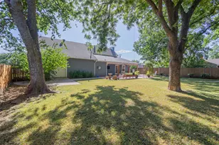 310 Glen Rose Ave, Cleburne, TX 76033 - Photo 23