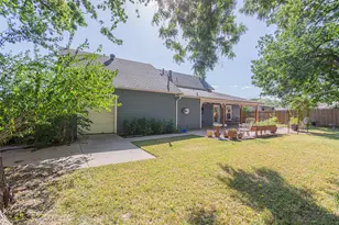 310 Glen Rose Ave, Cleburne, TX 76033 - Photo 25