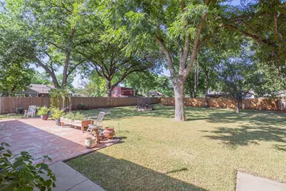 310 Glen Rose Avenue, Cleburne, TX 76033 - Photo 27
