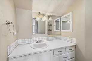 6505 Hughes Dr, Watauga, TX 76148 - Photo 19