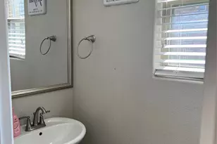 511 W Cotter Ave, Alvarado, TX 76009 - Photo 5