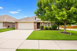 900 Cheryl St, Crowley, TX 76036 - Photo 1
