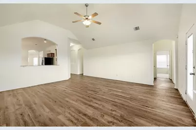 900 Cheryl Street, Crowley, TX 76036 - Photo 5