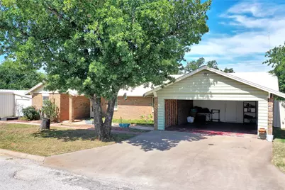120 Brad Street, Jacksboro, TX 76458 - Photo 1