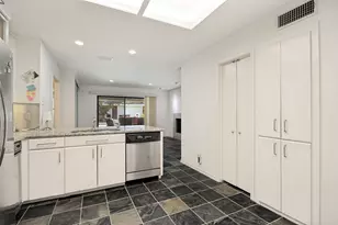 6715 Glenhurst Dr, Dallas, TX 75254 - Photo 9