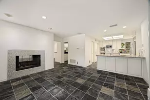 6715 Glenhurst Dr, Dallas, TX 75254 - Photo 11