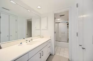 6715 Glenhurst Dr, Dallas, TX 75254 - Photo 21