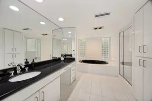 6715 Glenhurst Dr, Dallas, TX 75254 - Photo 17