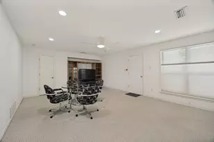 6715 Glenhurst Dr, Dallas, TX 75254 - Photo 19