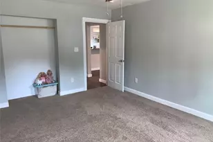 2310 Dathe St, Dallas, TX 75215 - Photo 11