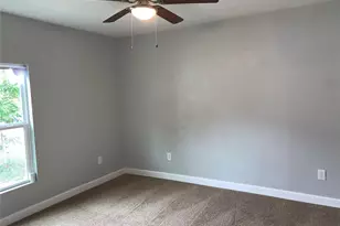 2310 Dathe St, Dallas, TX 75215 - Photo 13