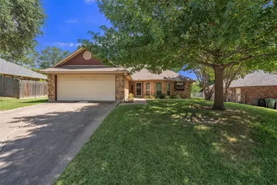 6712 N Park Drive, North Richland Hills, TX 76182 - Photo 1