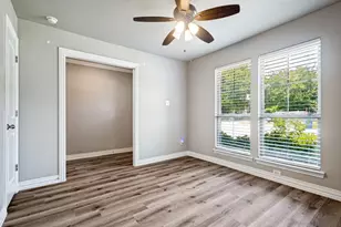 122 Elm Ln, Roanoke, TX 76262 - Photo 3