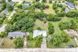 610 E Limestone Ave, Mart, TX 76664 - Photo 31