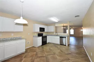1130 Seneca Dr, Arlington, TX 76017 - Photo 5
