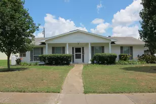 416 Cambridge Dr, Richardson, TX 75080 - Photo 1