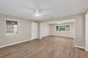 1016 Sproles Dr, Benbrook, TX 76126 - Photo 9