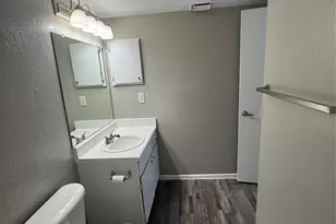1122 Millview Dr, Arlington, TX 76012 - Photo 9