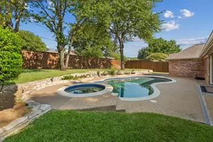 7329 Hidden Oaks Dr, North Richland Hills, TX 76182 - Photo 7