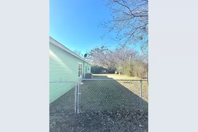 238 S 8th Street, Jacksboro, TX 76458 - Photo 3