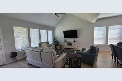 10508 Landry Bluff Lane, Fort Worth, TX 76126 - Photo 5
