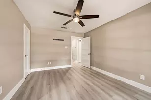 2105 Inverness Dr, Arlington, TX 76012 - Photo 23