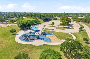 2105 Inverness Dr, Arlington, TX 76012 - Photo 37