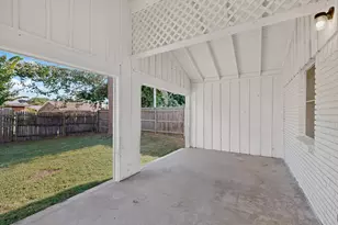 6608 Gary Ln, Fort Worth, TX 76112 - Photo 37