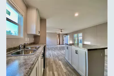 903 SW 24th Street, Mineral Wells, TX 76067 - Photo 5