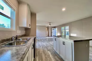 903 SW 24th St, Mineral Wells, TX 76067 - Photo 5