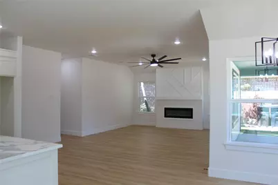 936 E Annie Street, Fort Worth, TX 76104 - Photo 5