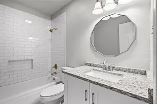 4219 Harvest Point Dr, Carrollton, TX 75010 - Photo 3