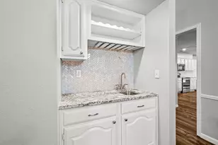 4219 Harvest Point Dr, Carrollton, TX 75010 - Photo 9