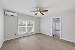 300 Emma St, Fort Worth, TX 76111 - Photo 13