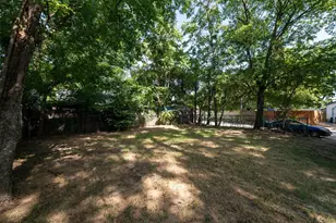 300 Emma St, Fort Worth, TX 76111 - Photo 31