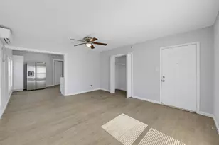 300 Emma St, Fort Worth, TX 76111 - Photo 7