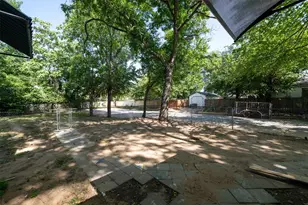 300 Emma St, Fort Worth, TX 76111 - Photo 29