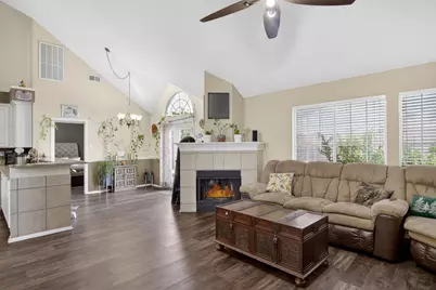 10115 Andre Drive, Irving, TX 75063 - Photo 7
