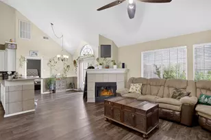 10115 Andre Dr, Irving, TX 75063 - Photo 7