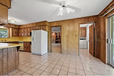 100 Mohican Trail, Lake Kiowa, TX 76240 - Photo 9