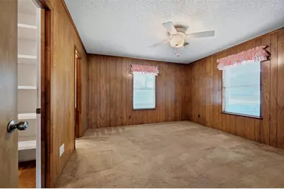 100 Mohican Trail, Lake Kiowa, TX 76240 - Photo 15