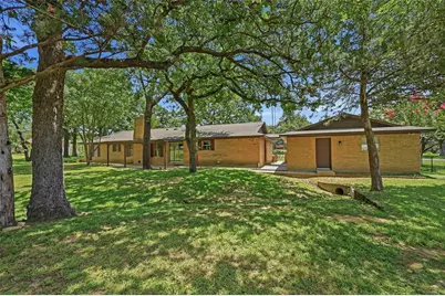 100 Mohican Trail, Lake Kiowa, TX 76240 - Photo 31