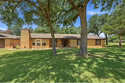 100 Mohican Trail, Lake Kiowa, TX 76240 - Photo 3
