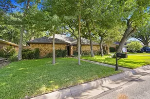4307 Churchwood Dr, Arlington, TX 76016 - Photo 3