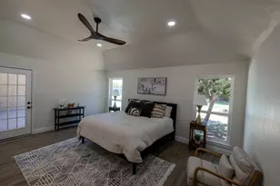 612 Aqua Vista Dr, Granbury, TX 76049 - Photo 11