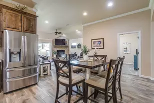 3207 Windcrest Dr, Granbury, TX 76049 - Photo 9