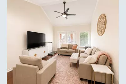 3257 Donnelly Circle #604, Fort Worth, TX 76107 - Photo 5